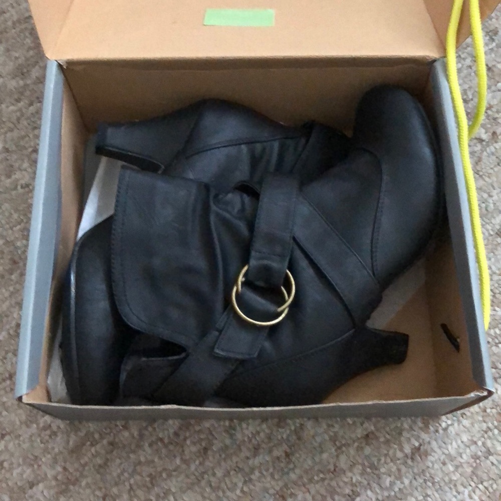 Ankle boots